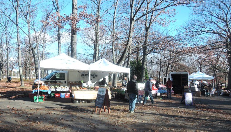 Saturday morning at the Deering Oaks farmers market
